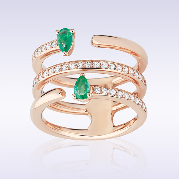 Bague « Gardénia » or rose, émeraudes et diamants