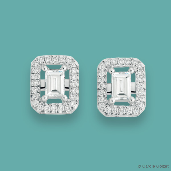 Boucles d’oreilles « Entourage » Or gris et diamants taille émeraude